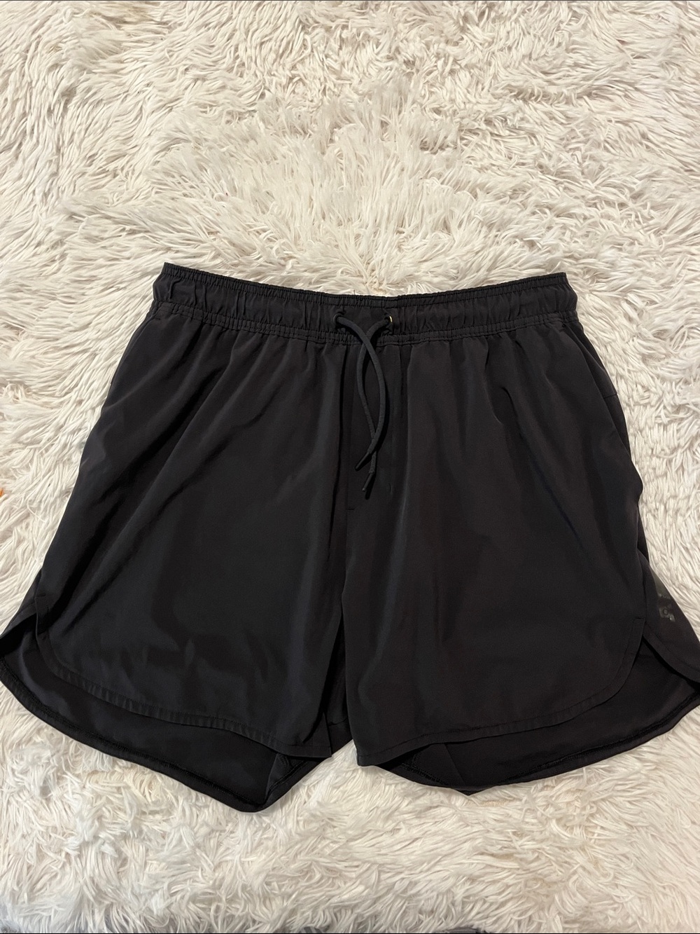 Stori shorts size medium